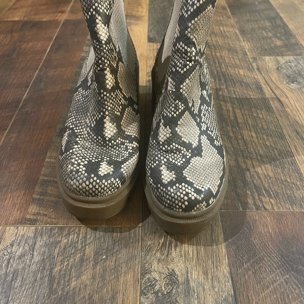 Universal Thread Snakeskin Ankle Boots